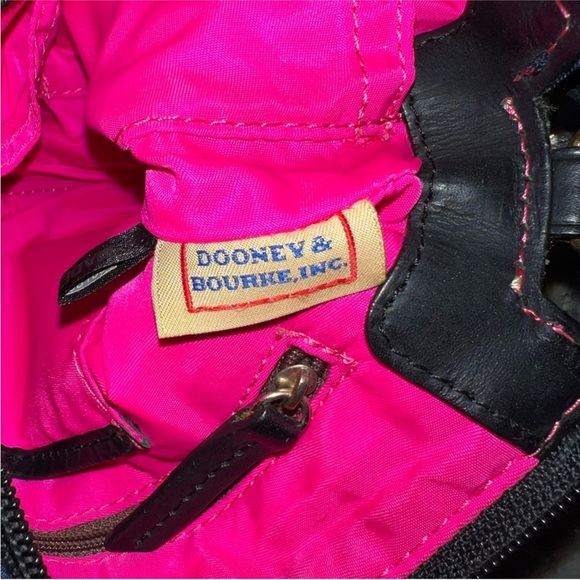 PRISTINE Dooney & Bourke Nylon Navy adjustable Crossbody - Picture 10 of 16